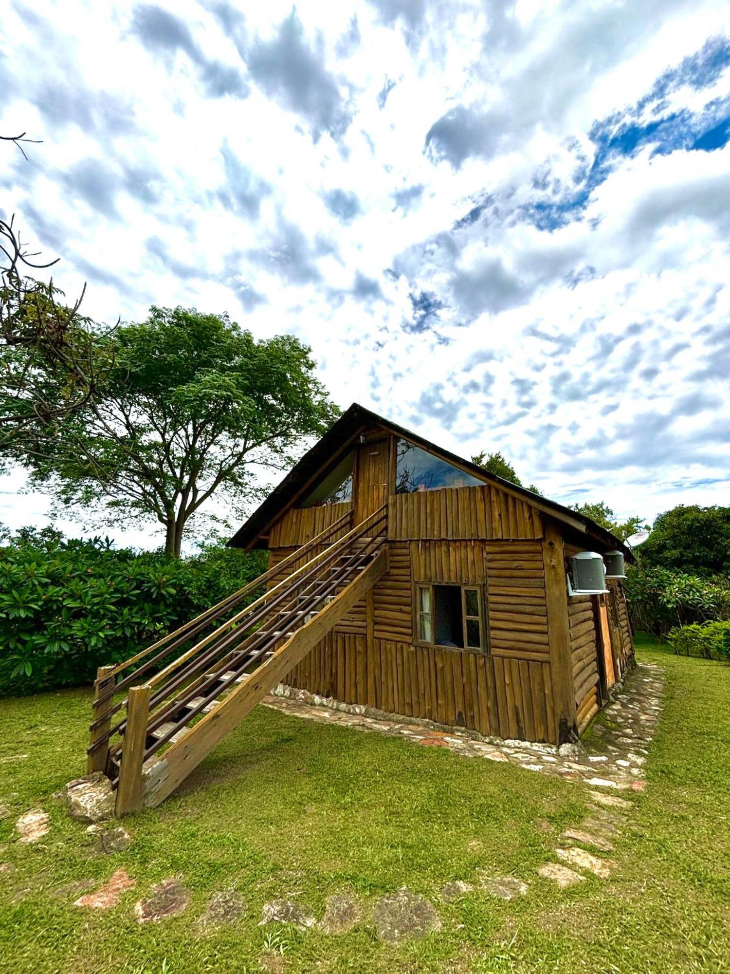 Cachoeira E Pousada Paraiso Dos Pandavas 渡假村 *